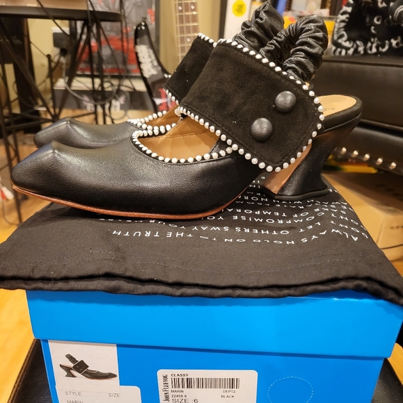 John Fluevog Shoes - John Fluevog Classy Marin Size 6